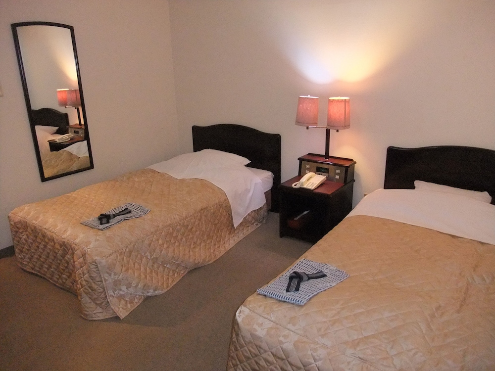 Comfort Twin Room, Smoking - Photo 1