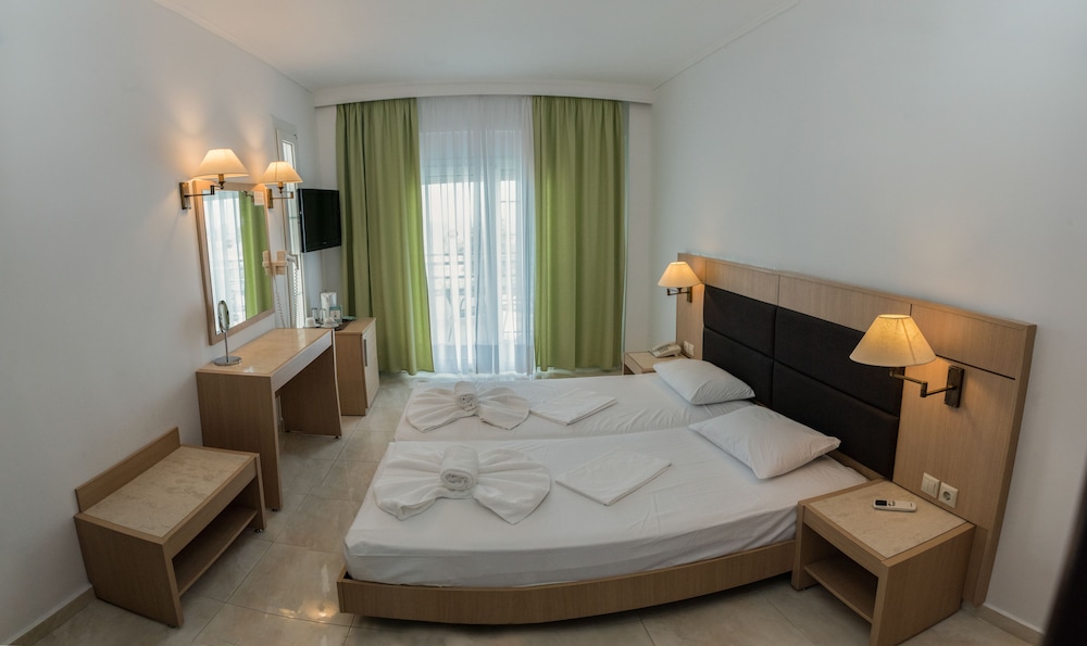 Double or Twin Room photo 1