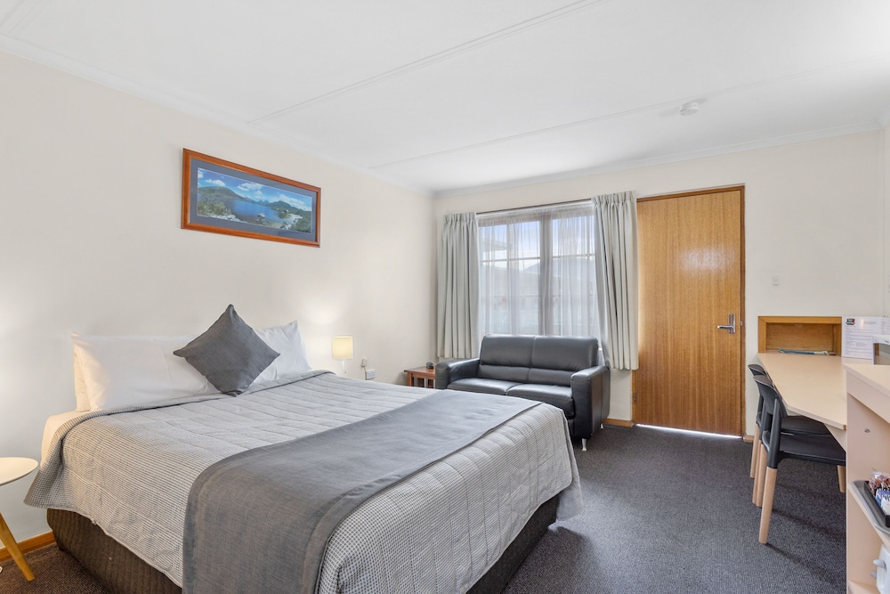 Standard Queen Room (Upstairs) photo 1
