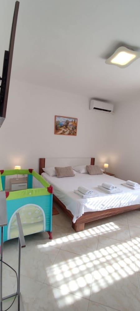 Apartment (Marino - with parking - A1(4+2))