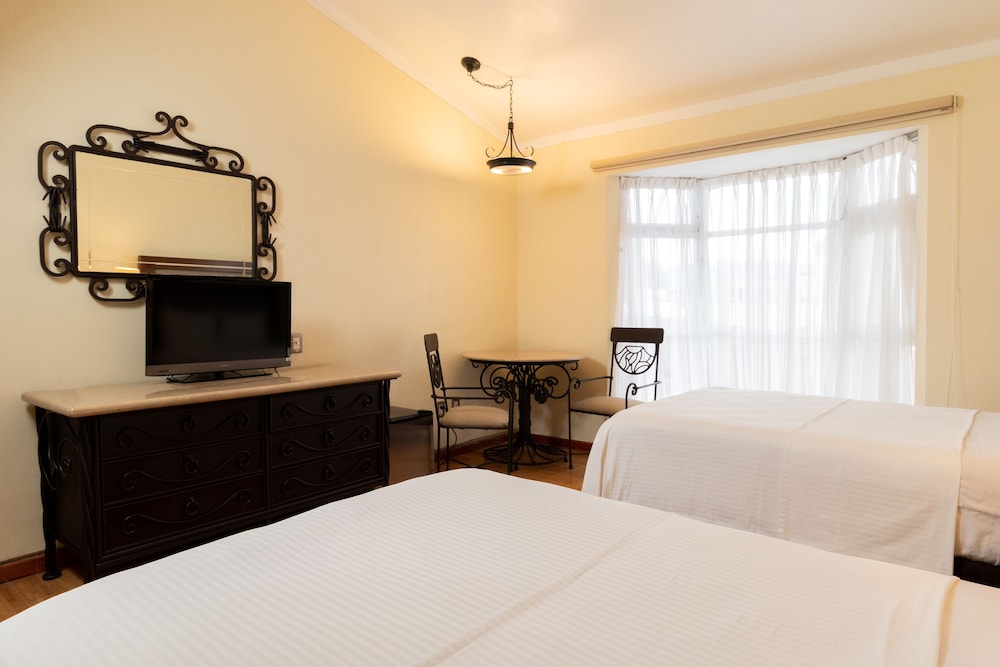 Deluxe Double Room - Photo 24