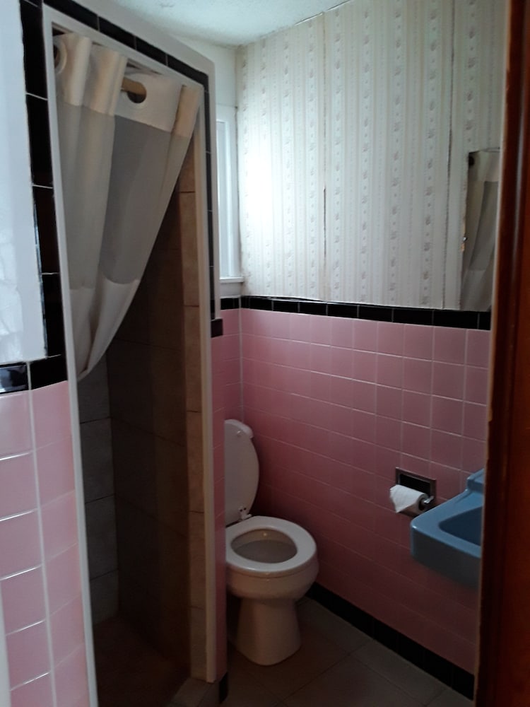 Economy Room photo 2