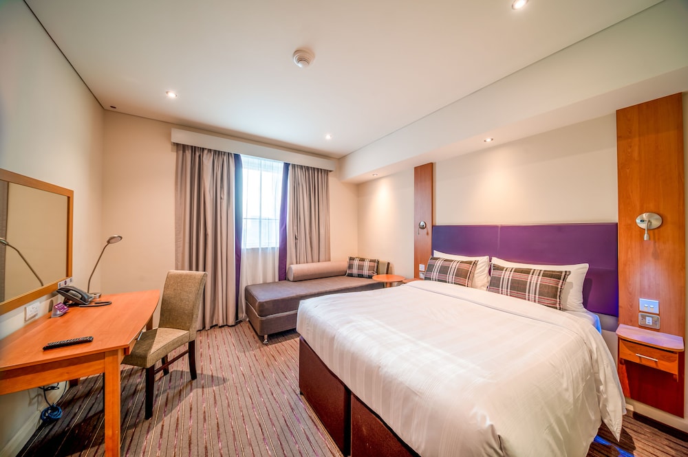 Double Room, Non Smoking ( Free Dxb Ap Shuttle Every 30min T3t1) photo 3