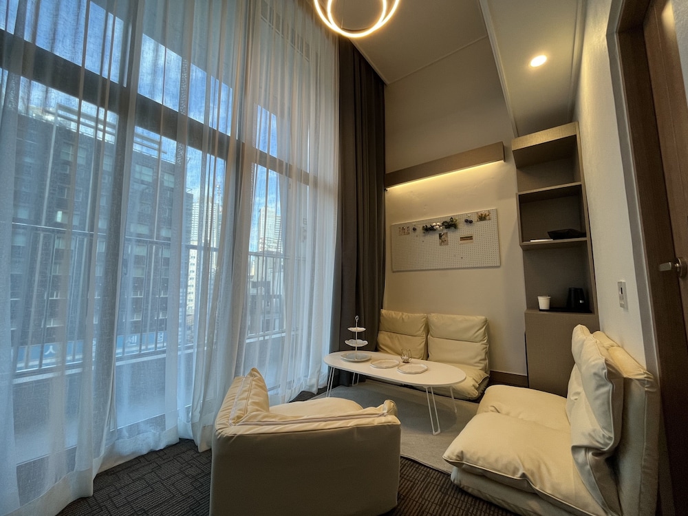 Party Room A - Photo 4