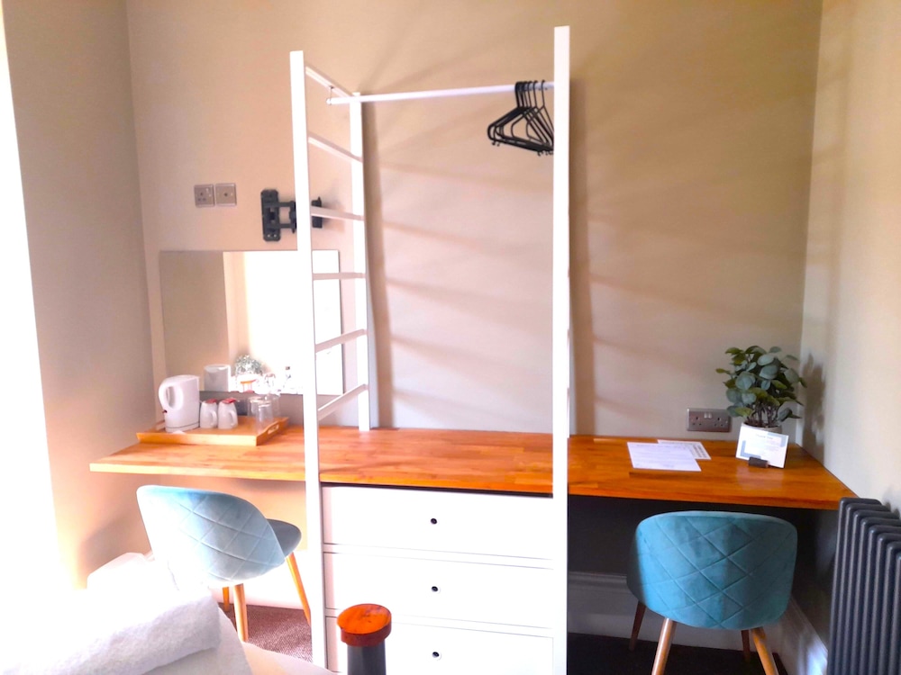 Basic Double Room photo 2
