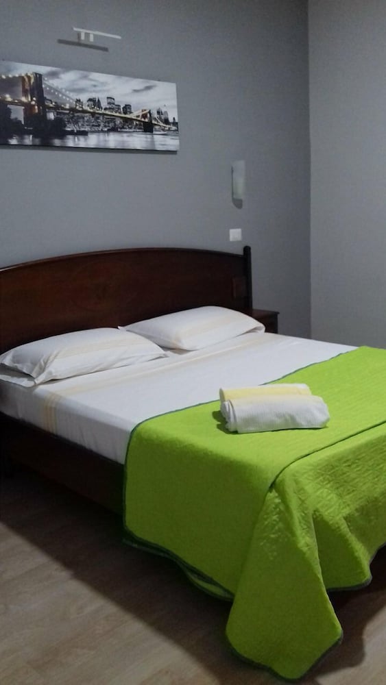 Standard Room photo 2