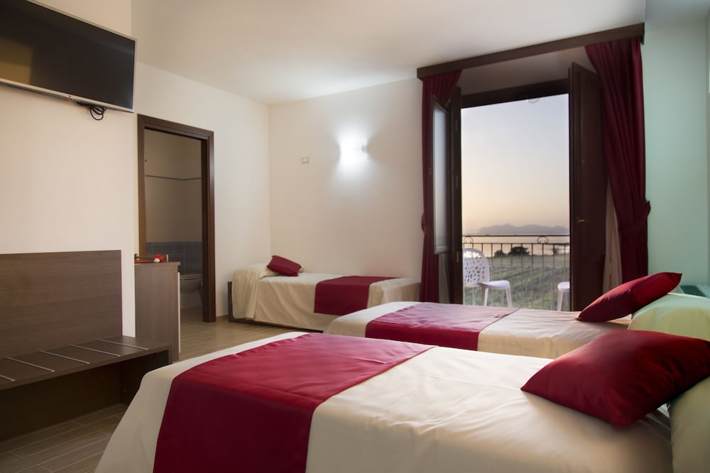 Family Quadruple Room, Sea View photo 2