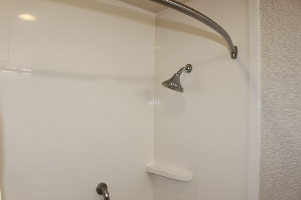 Suite, 2 Queen Beds - Photo 9