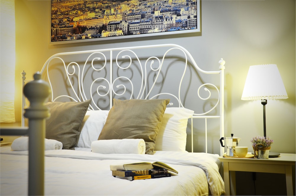 The City-2a (Check In Time Within 18.00pm Only, Shared Bathroom) photo 2