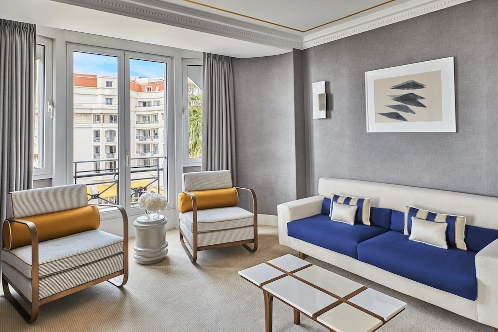 Superior Suite, Partial Sea View