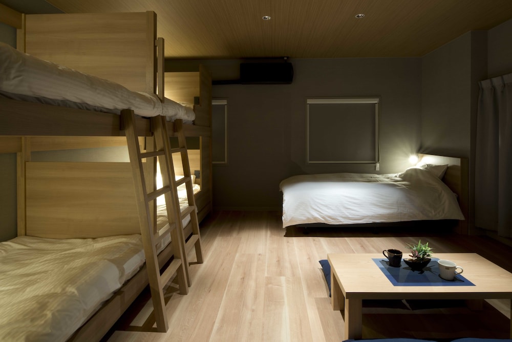 [205] Quadruple Room photo 1