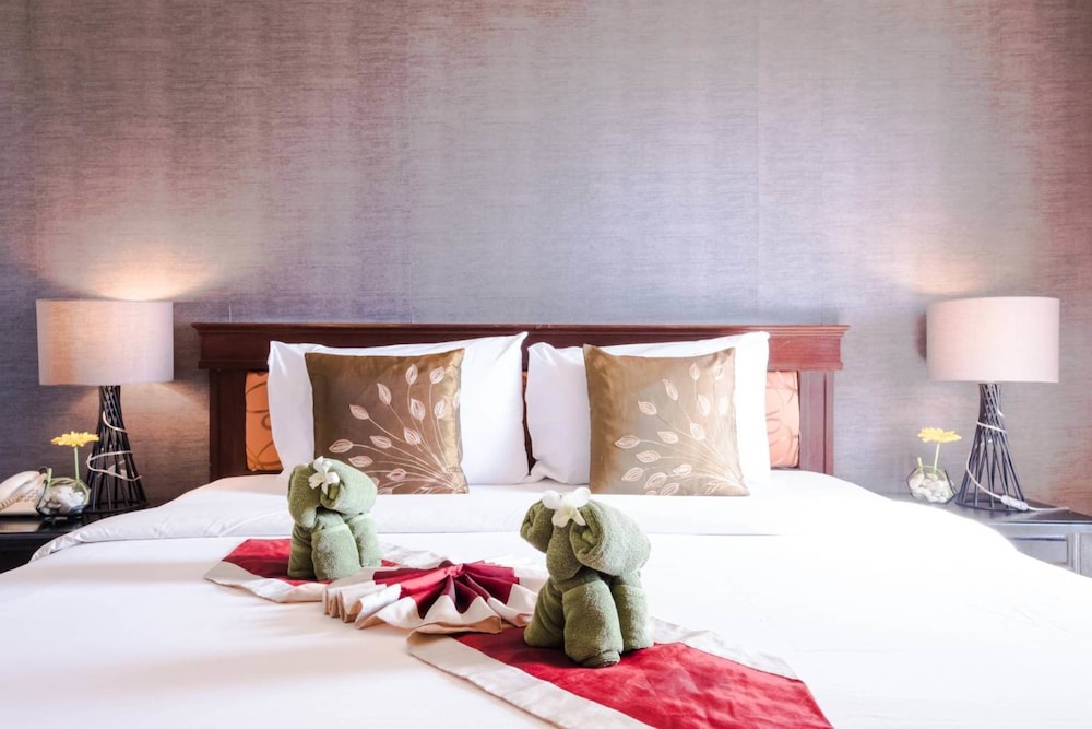 Deluxe Room - Photo 18