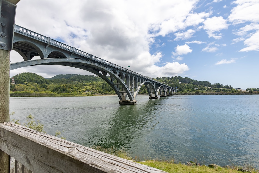 Deluxe Room, 2 Queen Beds, Accessible, River View