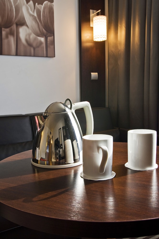 Standard Room, 1 Double Bed, City View - Photo 8