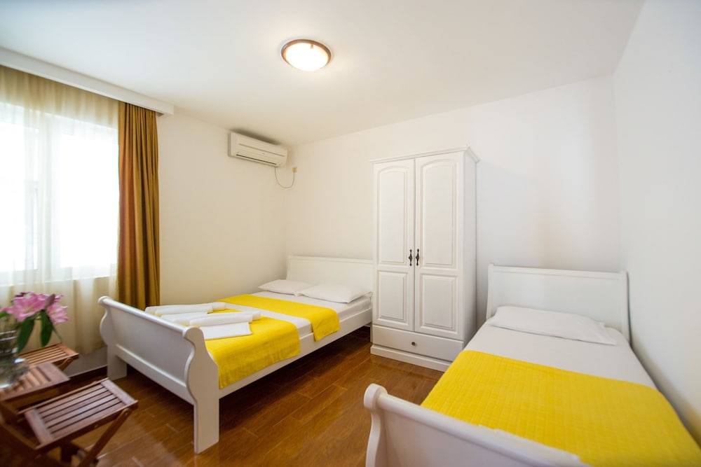 Comfort Triple Room, Multiple Beds, Hill View