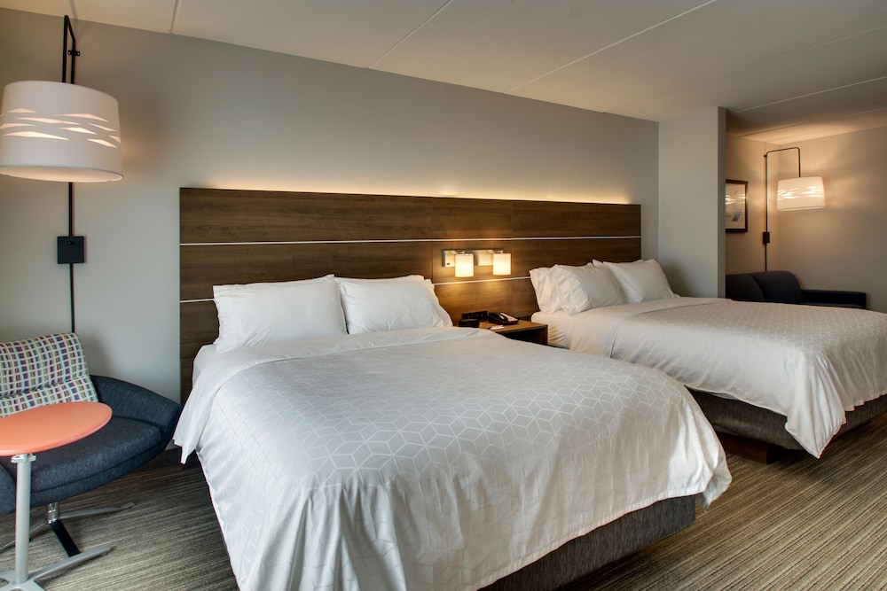 Suite, Multiple Beds - Photo 7