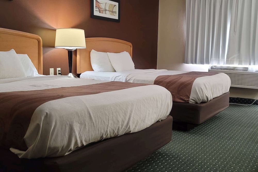Room, 2 Queen Beds, Accessible, Non Smoking (Mobility,tub w grab bars) - Photo 2
