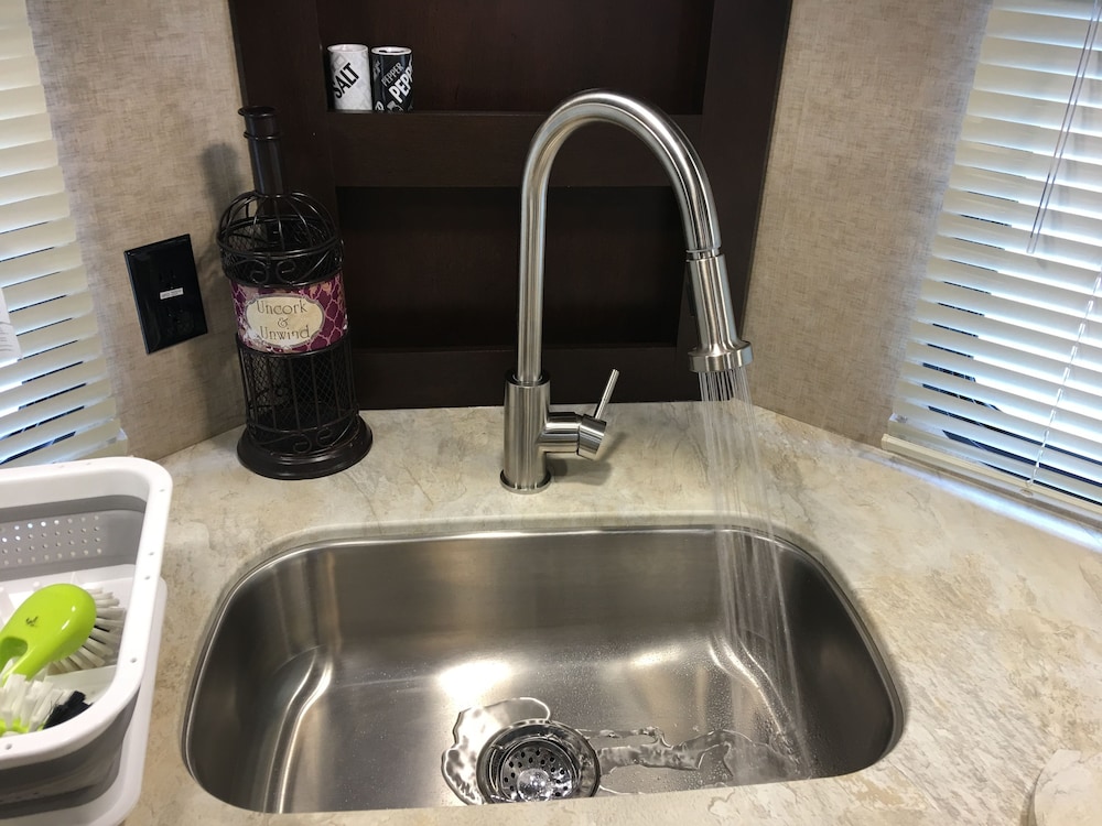 Honeymoon Mobile Home, 1 Bedroom photo 2