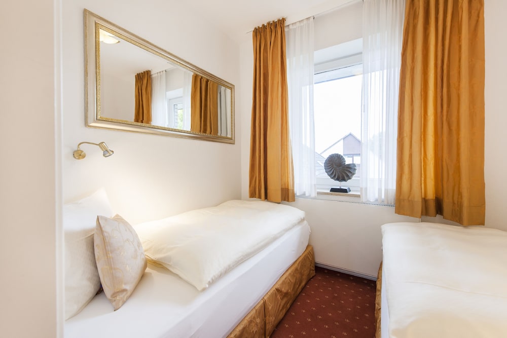 Junior Suite, 1 Bedroom, Balcony (100m from the beach) photo 2