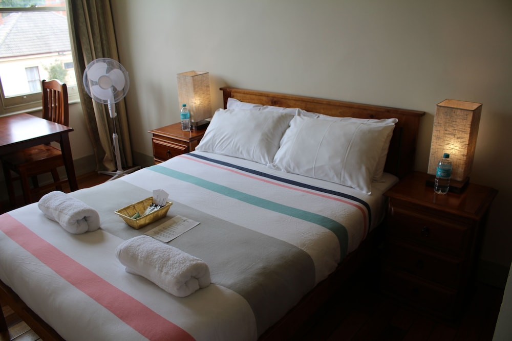 Private Double Deluxe with Shared Bathroom