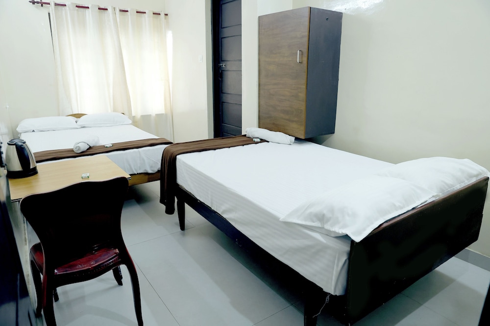 Classic Quadruple Room, Sea View