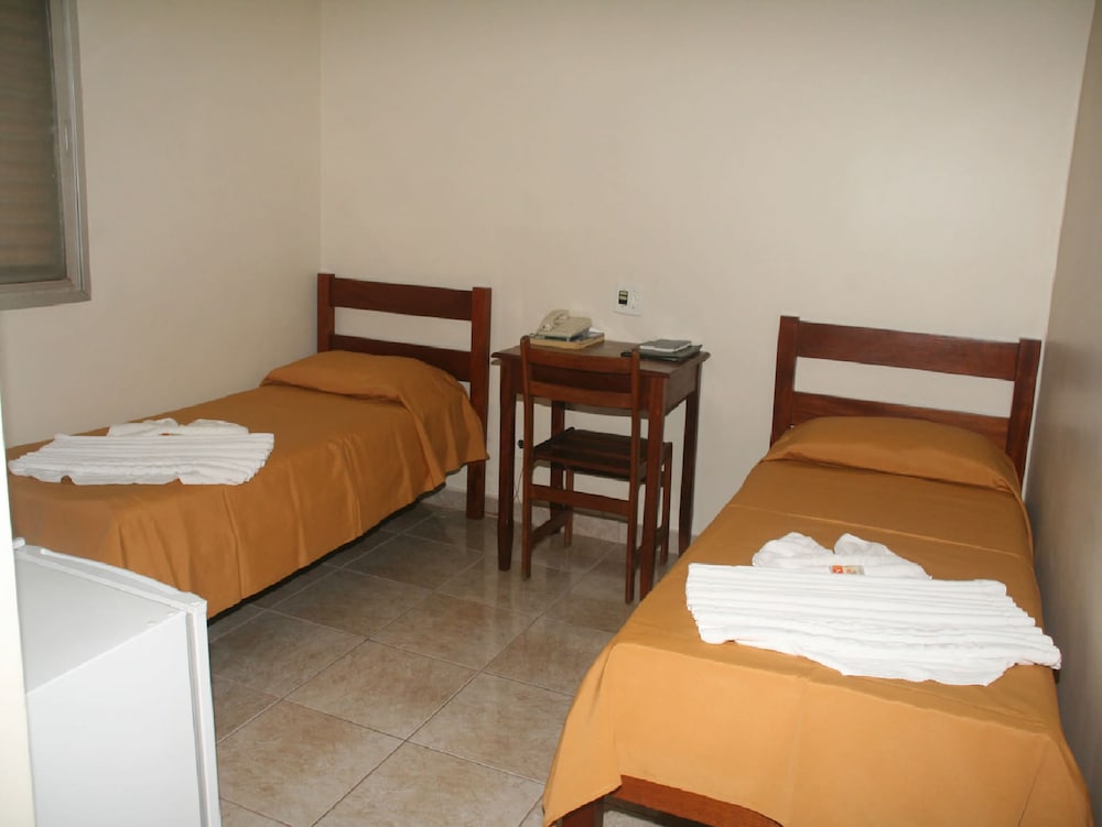 Deluxe Twin Room photo 2