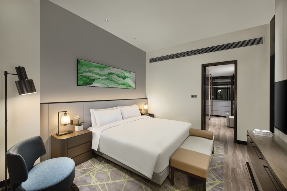 Executive Suite, 1 Bedroom - Photo 2
