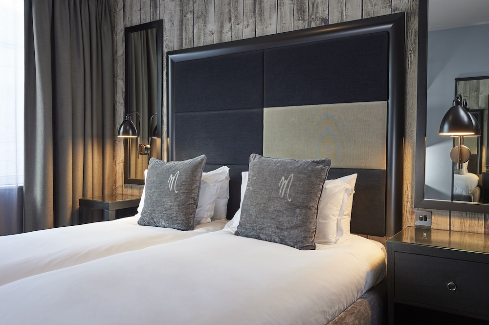 Standard Twin Room - Photo 2