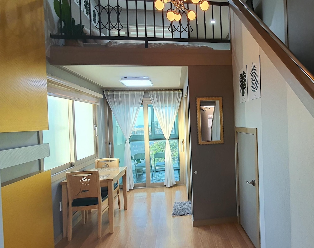 Basic Room, 1 Bedroom (Modern Room 201 (Ocean View/Spa))