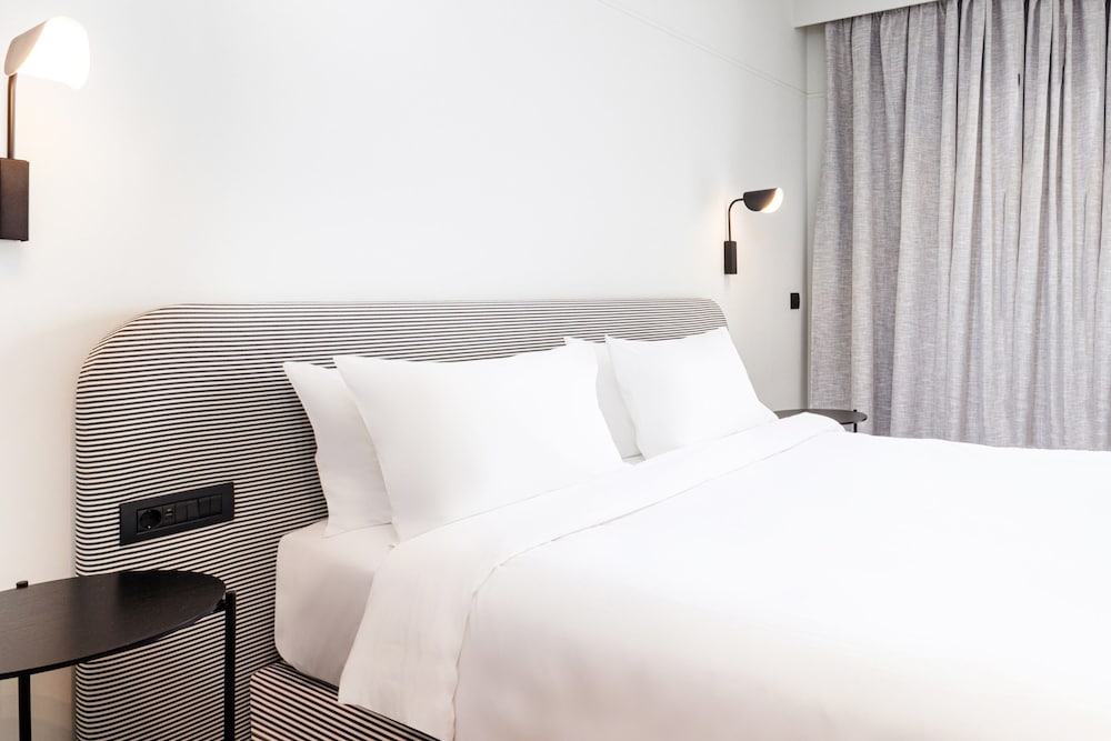 Deluxe Room with Garden View