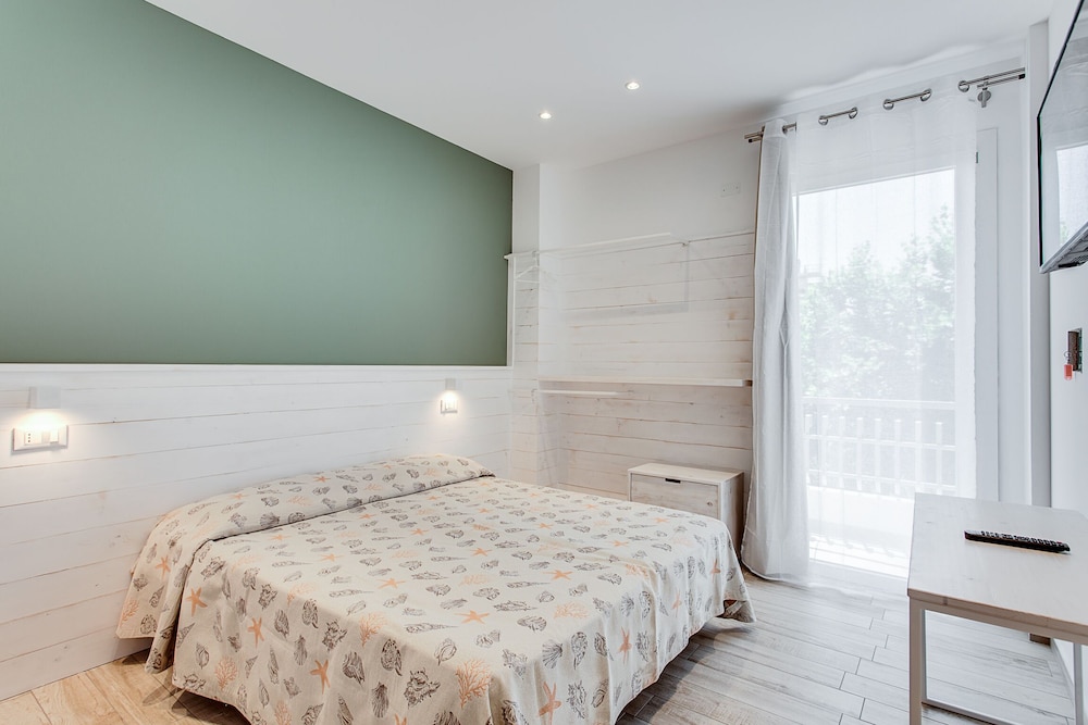 Classic Quadruple Room