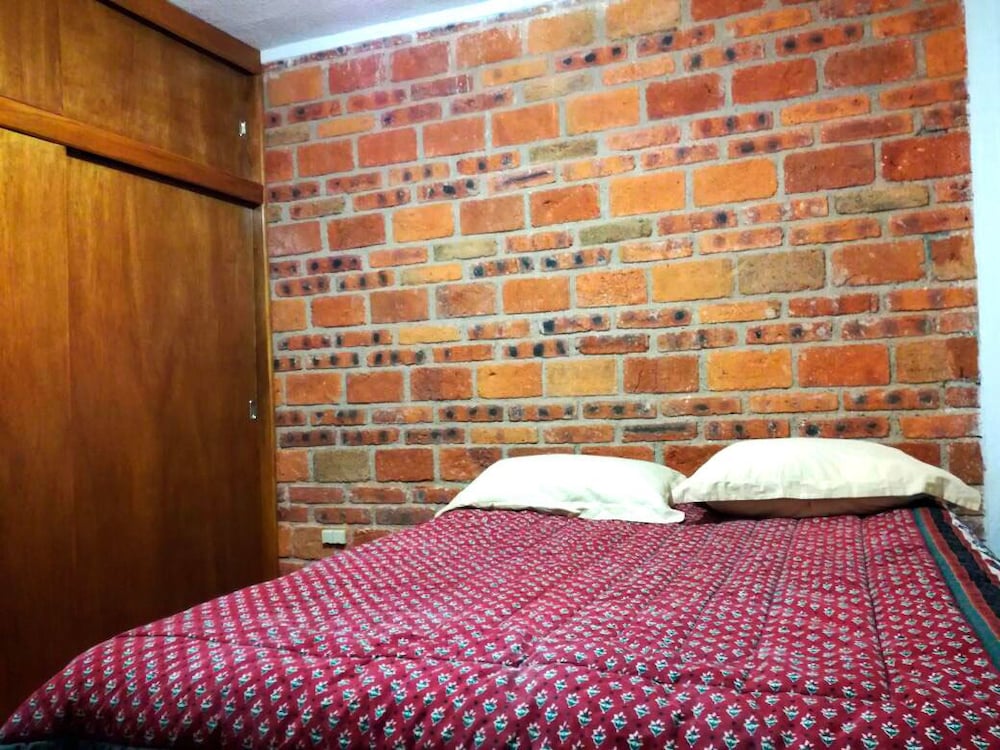 Basic Apartment photo 2