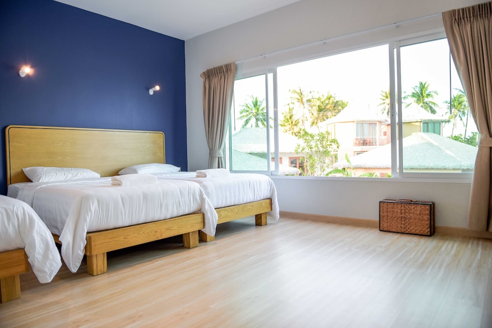 Duplex Suite Poolside - Photo 1