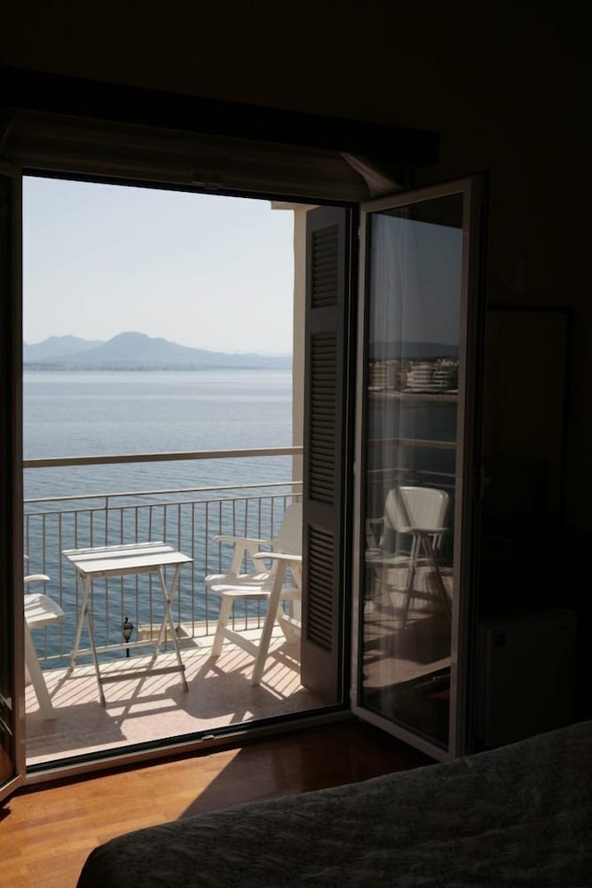 Single Room, Sea View photo 3