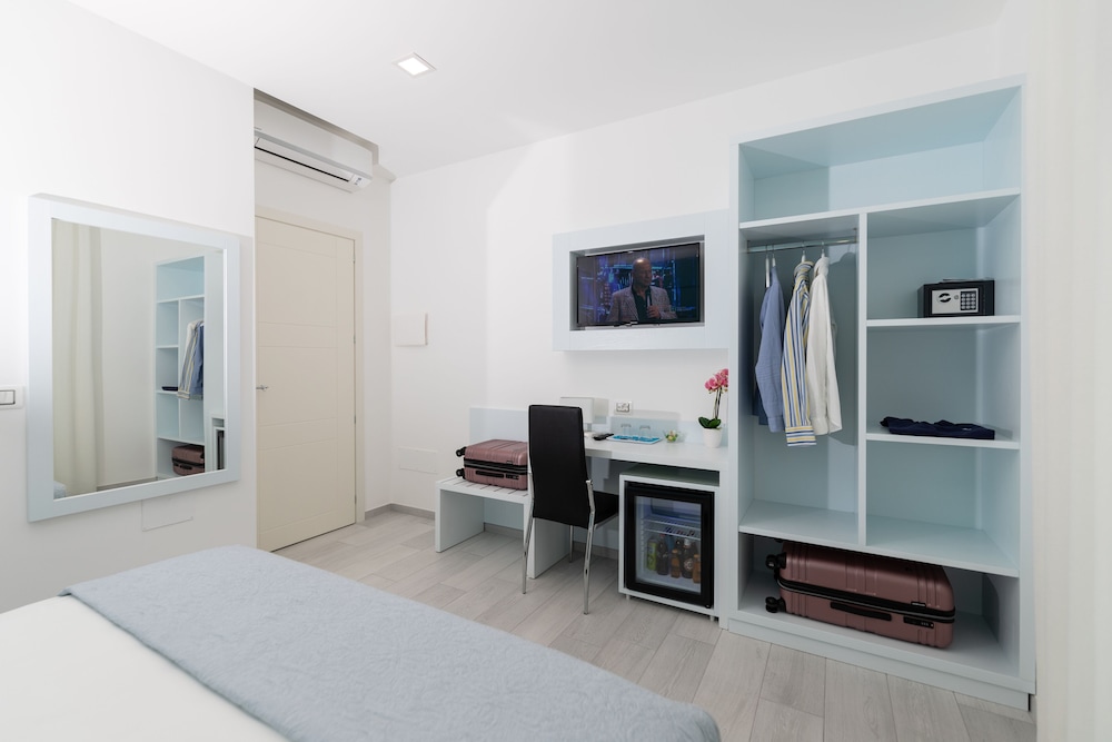 Deluxe Double Room, Hill View (Balcone finestra)