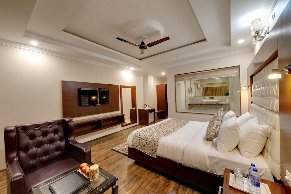 Club Room - Photo 1