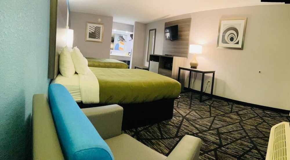 Standard Room, 2 Double Beds, Smoking - Photo 3