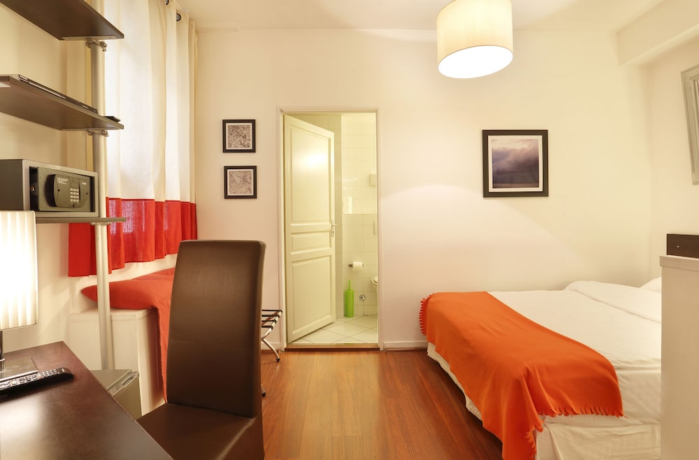 Single Room photo 2