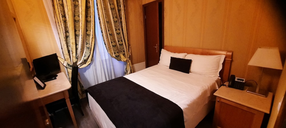 Single Room photo 1