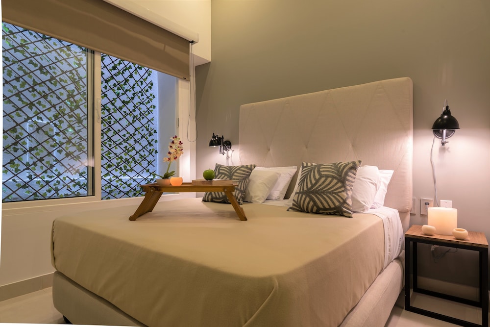 Superior Suite, 1 Queen Bed with Sofa bed, Non Smoking photo 1