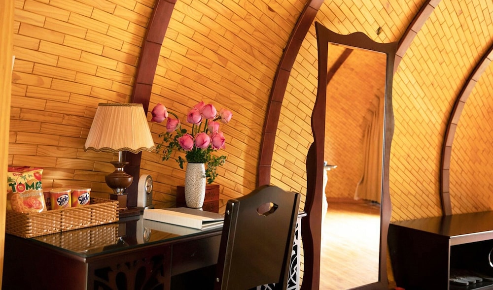 Double Bungalow With Garden & Pool View - Photo 2