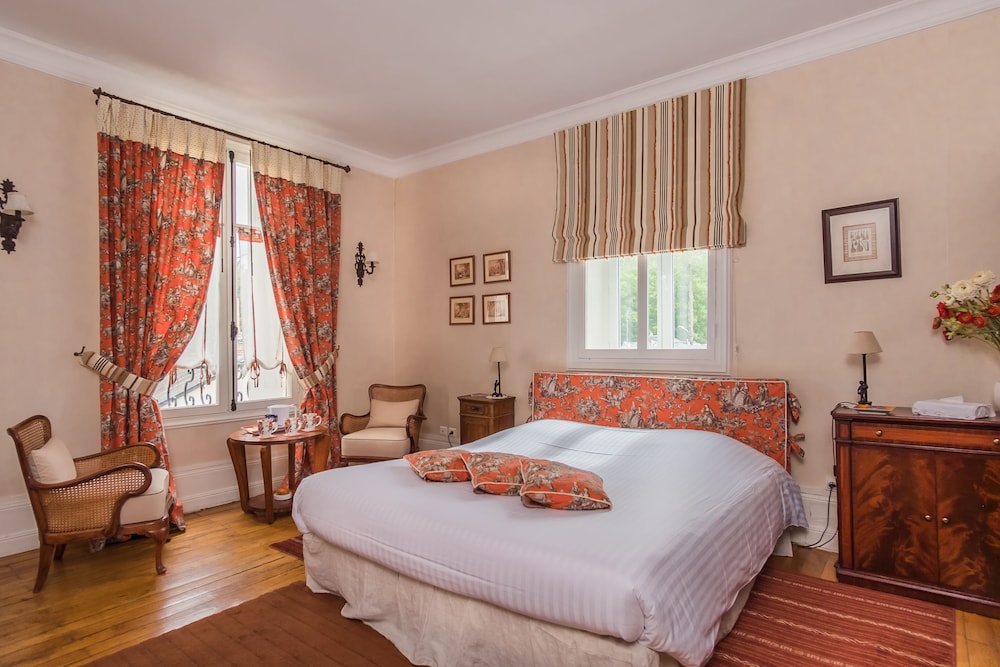 Deluxe Double Room, Jetted Tub, City View