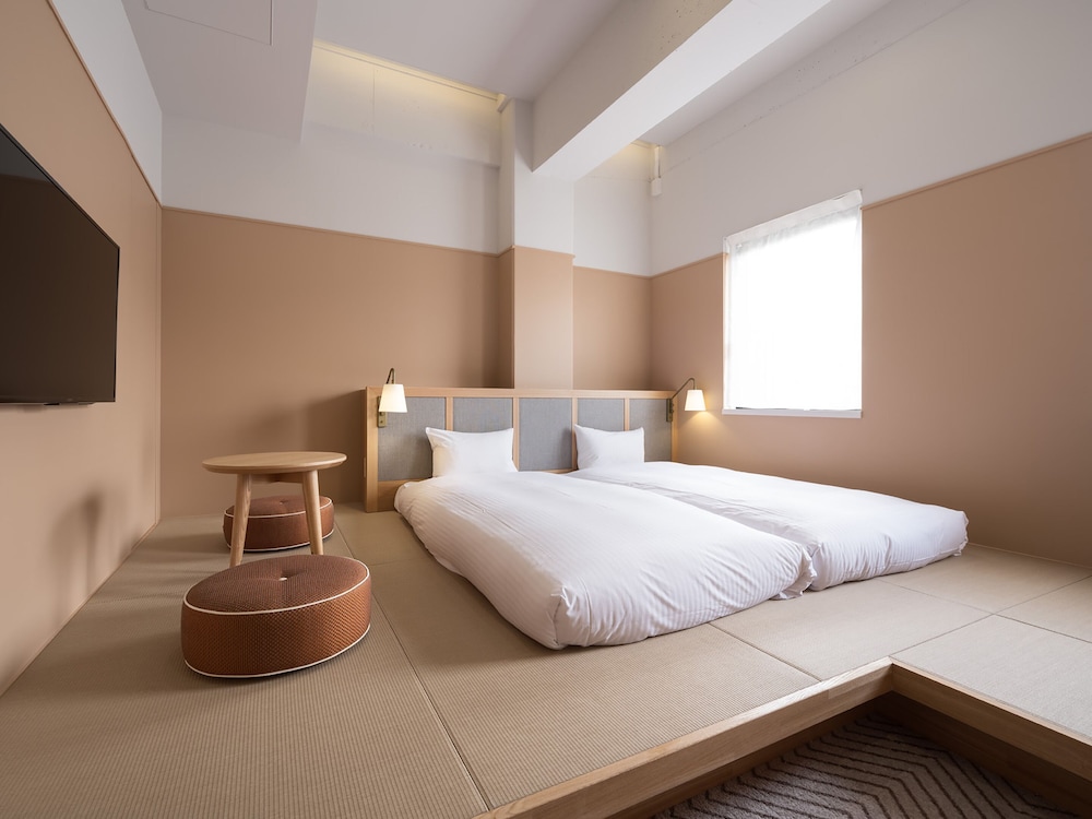 Moderate with Japanese-style (Adjoining Private Bathroom) photo 2
