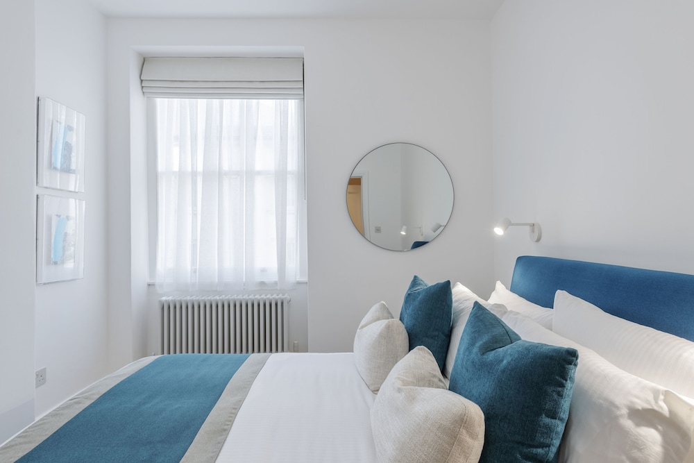 Classic Apartment photo 2