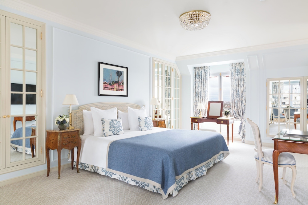 Junior Suite with Balcony photo 1