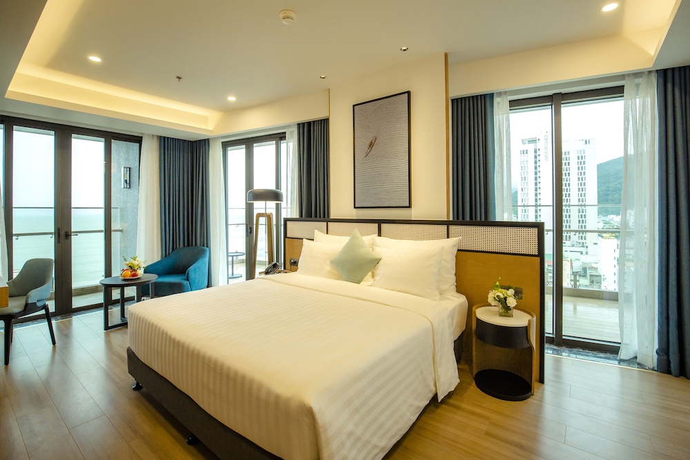 Suite, Ocean View - Photo 4