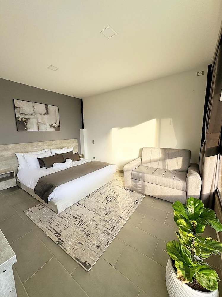 Family Studio Suite photo 2
