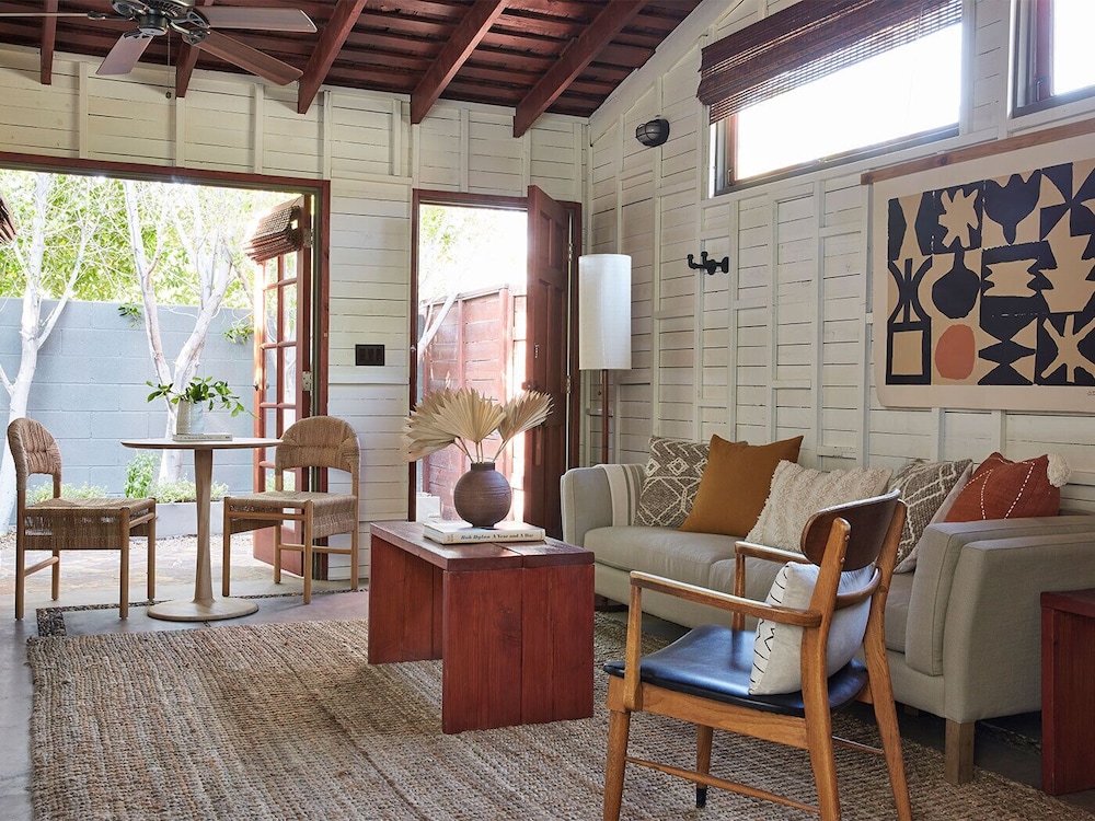Suite (The Cabin) photo 3
