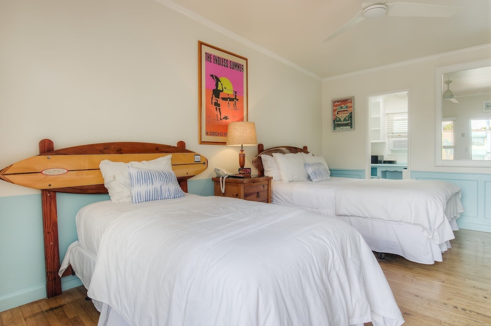 Double Room, Multiple Beds, Non Smoking photo 3
