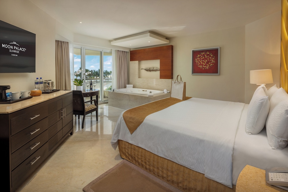 Superior Deluxe Ocean View - Book 4 nights, get 2 free in Punta Cana